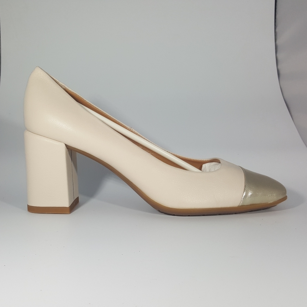 The Flexx Cream and Gold Leather Pump